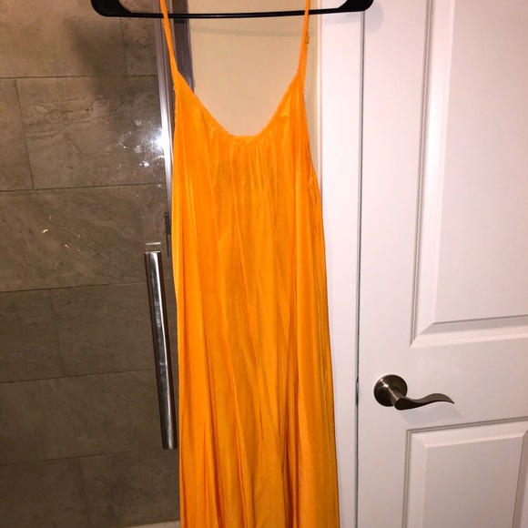 Maxi - Picture 1 of 3